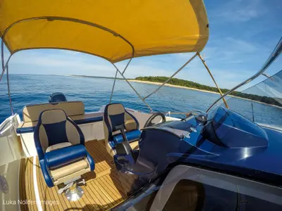Cockpit of 253065ML, a Galeon Galia 630 motorboat at Mali Lošinj, Croatia