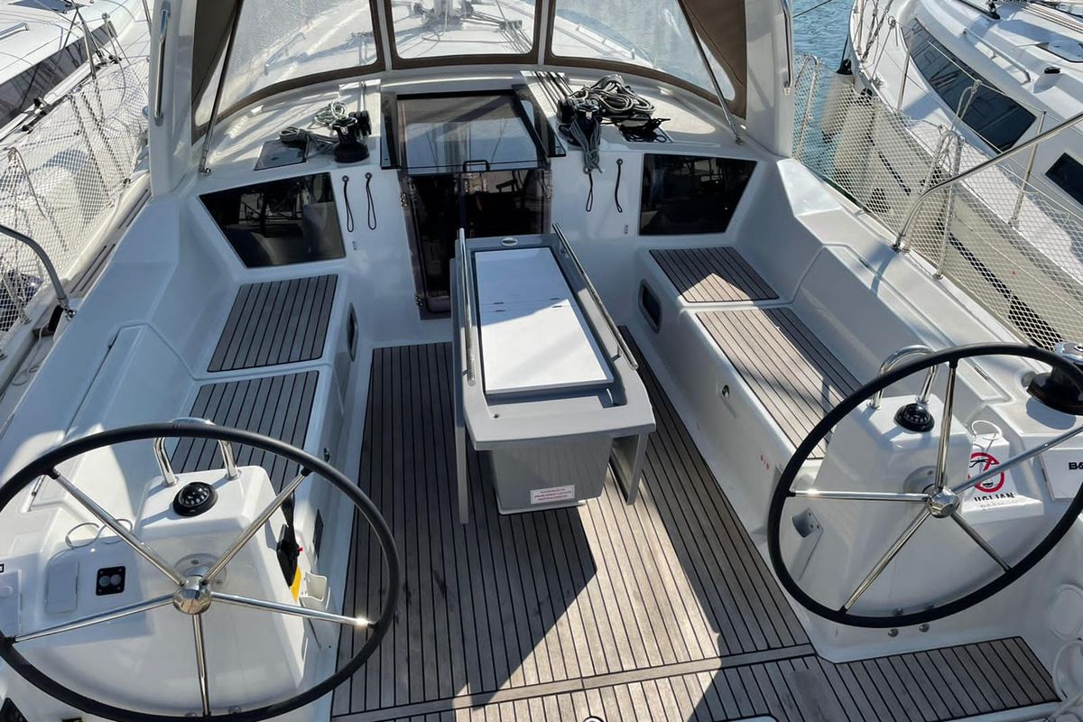 Cockpit of RITA, a Beneteau Oceanis 41.1 sailboat at Općina Sukošan, Croatia