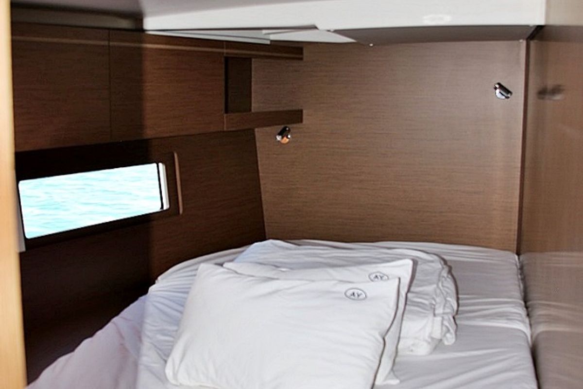 Cabin on Pearl Dreams, a Beneteau Oceanis 51.1 sailboat at Općina Sukošan, Croatia