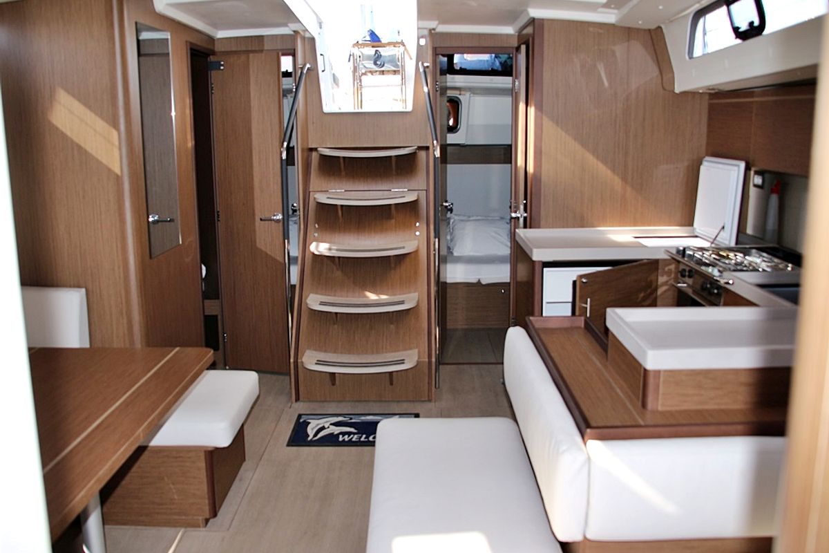 Salon of Pearl Dreams, a Beneteau Oceanis 51.1 sailboat at Općina Sukošan, Croatia