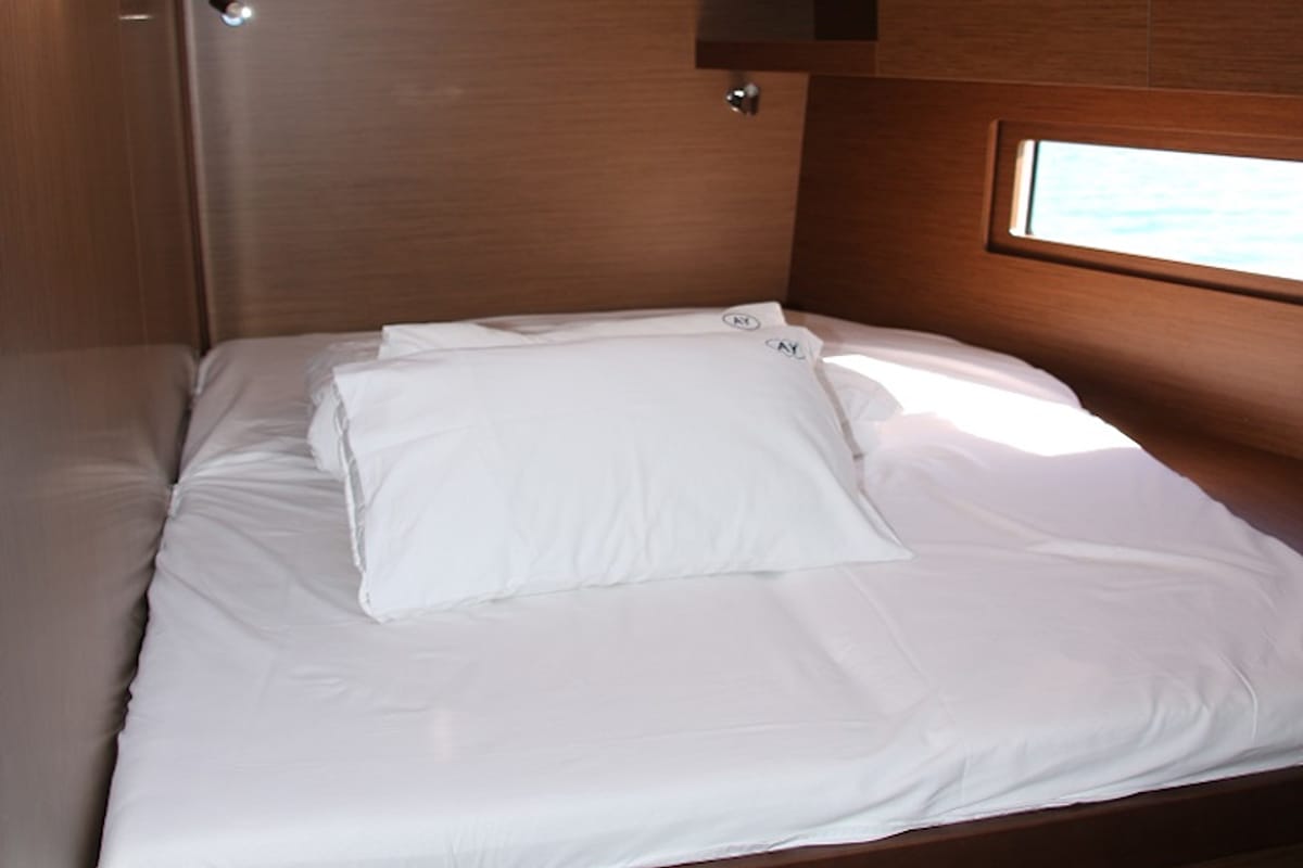 Cabin on Pearl Dreams, a Beneteau Oceanis 51.1 sailboat at Općina Sukošan, Croatia