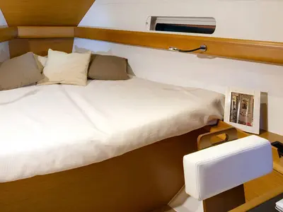 Cabin on Anerada, a Jeanneau Sun Odyssey 419 sailboat at Athens, Greece