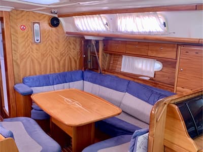 Salon of Toisjo, a Bavaria 42 Cruiser sailboat at Kos, Greece