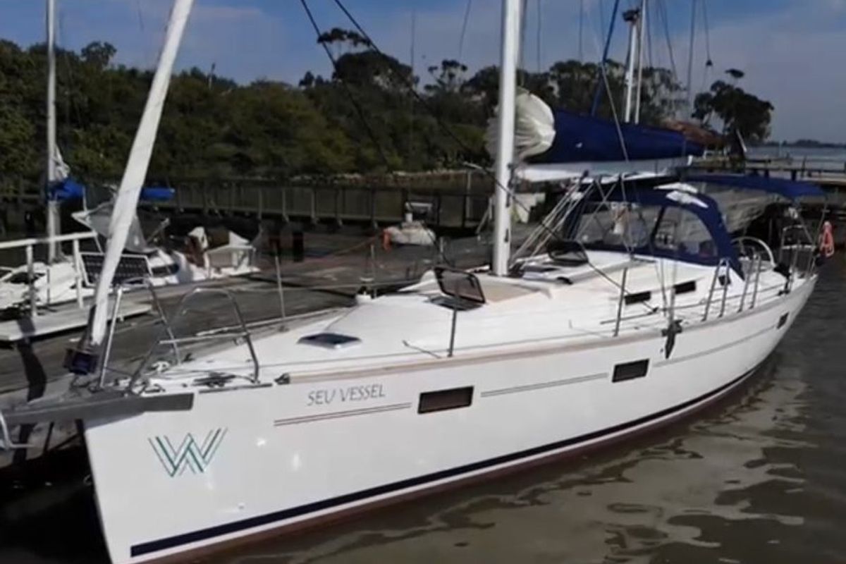 Exterior view of Seu Vessel, a Delta 41 sailboat at Paraty, Brazil