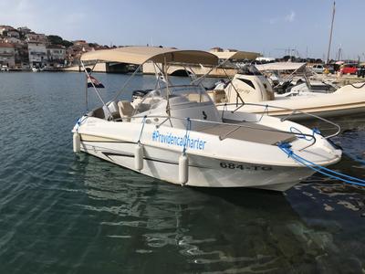 Exterior view of Benetau Flyer 550 Sun Deck, a Beneteau 550 Flyer motorboat at Grad Trogir, Croatia