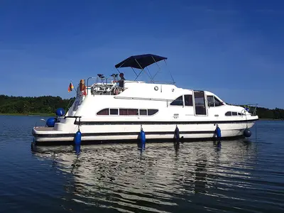 Cruiser Premium XL 4 Pers., a Pénichette Europa E.400 motorboat at Saint-Martin-sur-Oust, France
