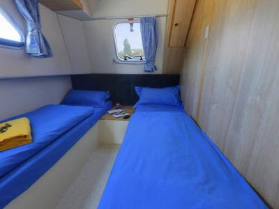 Cabin on Calypso - Comfort 18, a Cygnet Calypso motorboat at Frankfort, United States