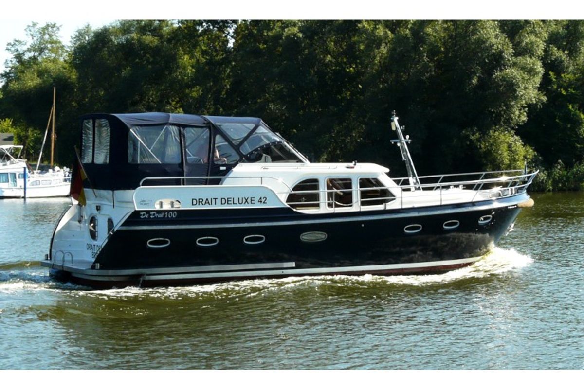 Exterior view of Drait 100, a De Drait DeLuxe 42 motorboat at Drachten, Netherlands