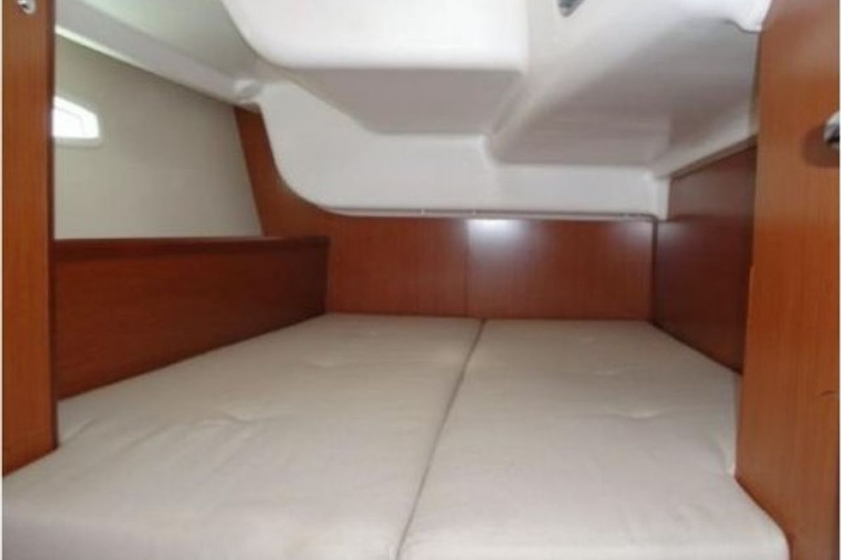 Cabin on Tosca, a Beneteau Oceanis 40 sailboat at Municipal Unit of Elefsina, Greece