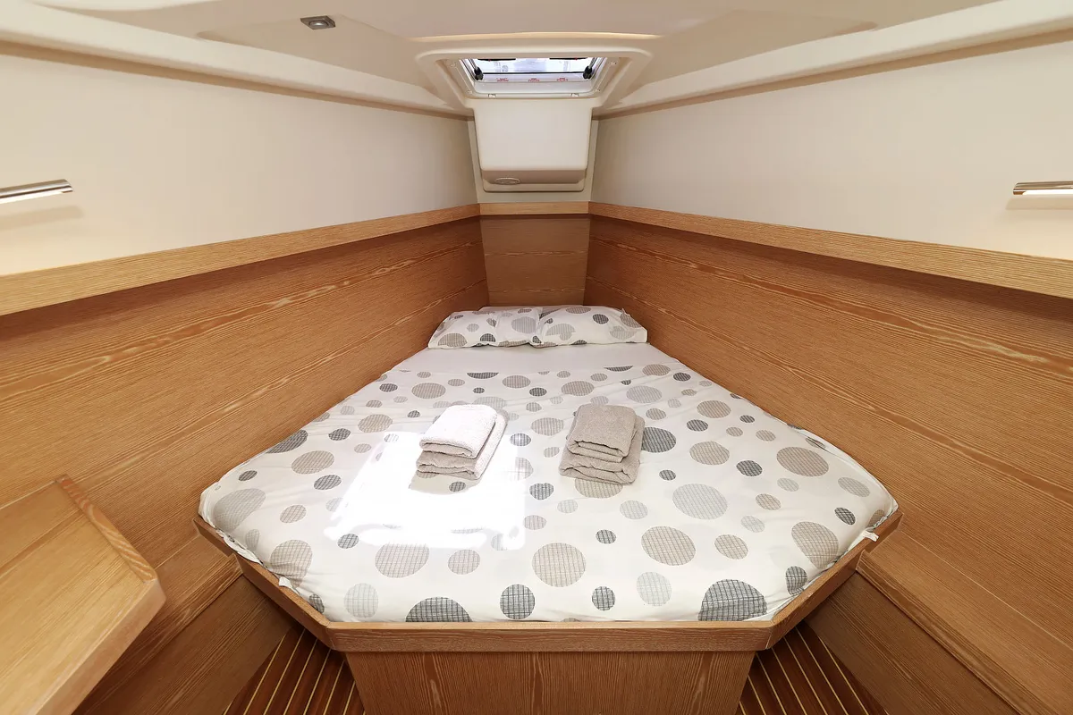 Cabin on Pretty Woman, a Hanse Yachts Hanse 415 sailboat at Grad Biograd na Moru, Croatia