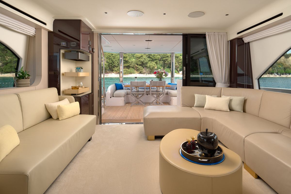 Salon of Viva, a Azimut 78 Fly yacht at Podstrana - Miljevac, Croatia