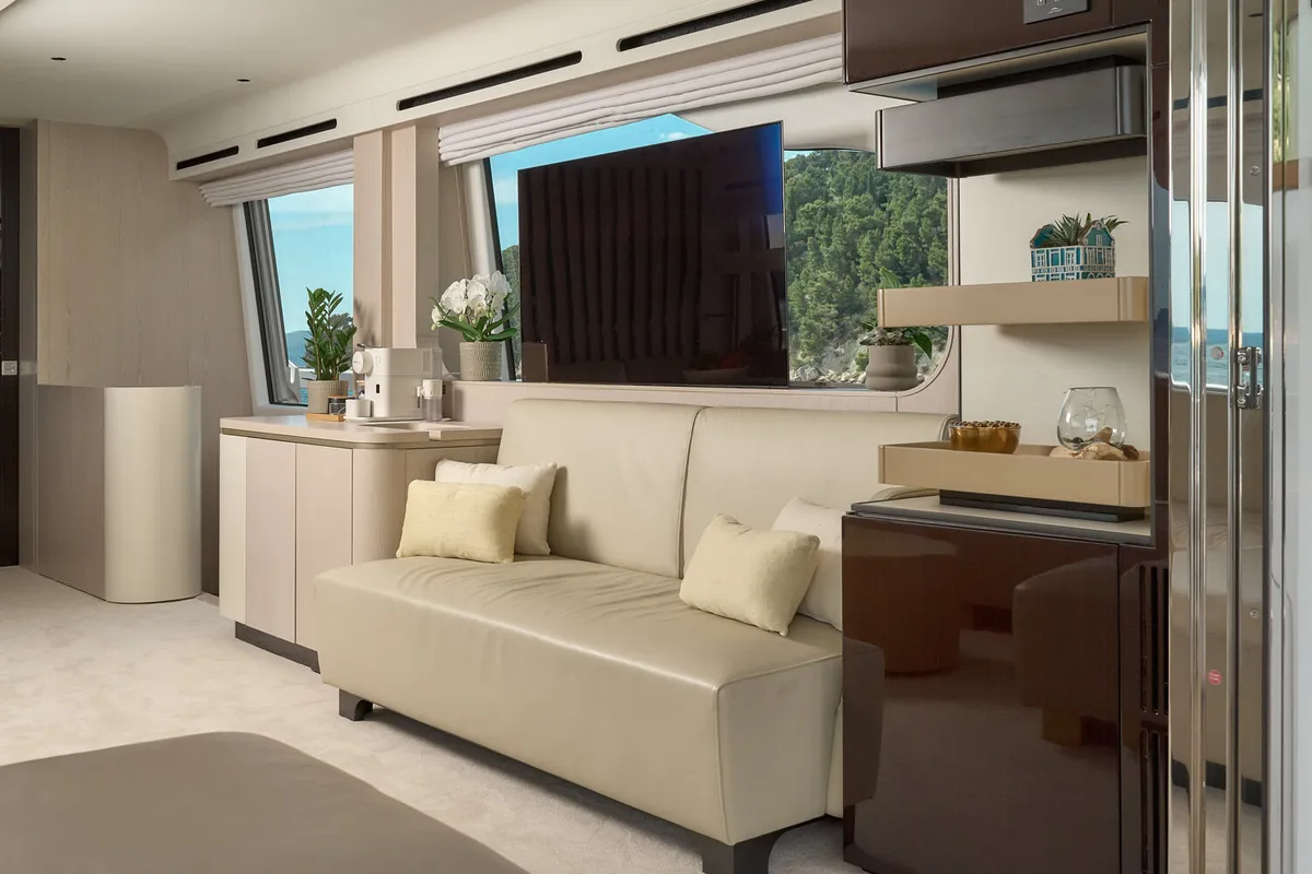 Salon of Viva, a Azimut 78 Fly yacht at Podstrana - Miljevac, Croatia