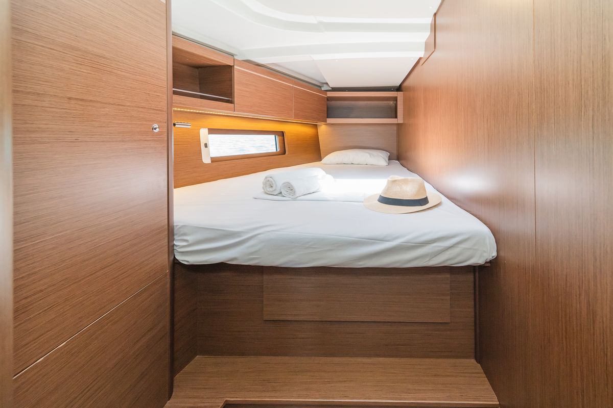 Cabin on Paradisea, a Beneteau Oceanis 46.1 sailboat at Gouvia, Greece