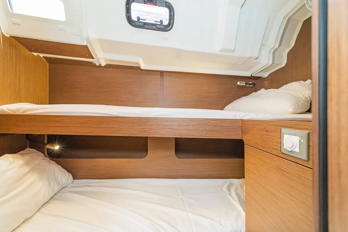 Cabin on Paradisea, a Beneteau Oceanis 46.1 sailboat at Gouvia, Greece