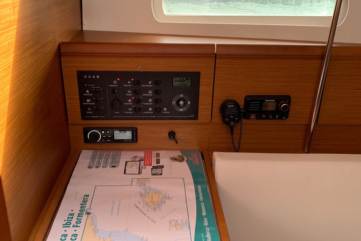 Salon of Bar Elli, a Jeanneau Sun Odyssey 389 sailboat at Palma de Mallorca, Spain
