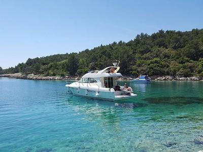 Salon of Fortuna, a Jeanneau Prestige 36 Fly yacht at Punat, Croatia