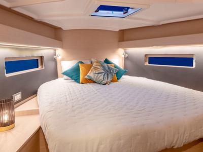 Cabin on Moorings 42.3 Exclusive, a Gulet Moorings 42.3 sailboat at Marigot, France