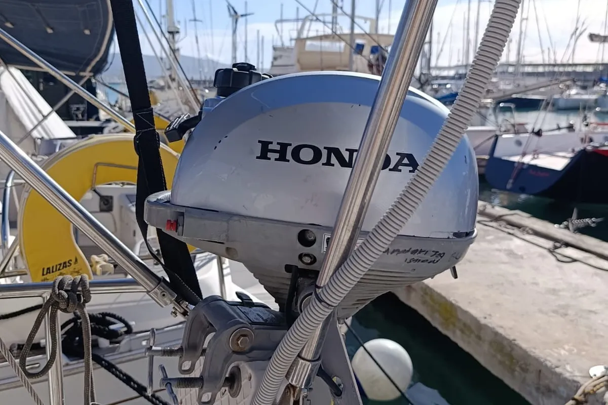 BLUE PEARL, a Bavaria Bavaria 41 Cruiser sailboat at Athens, Greece