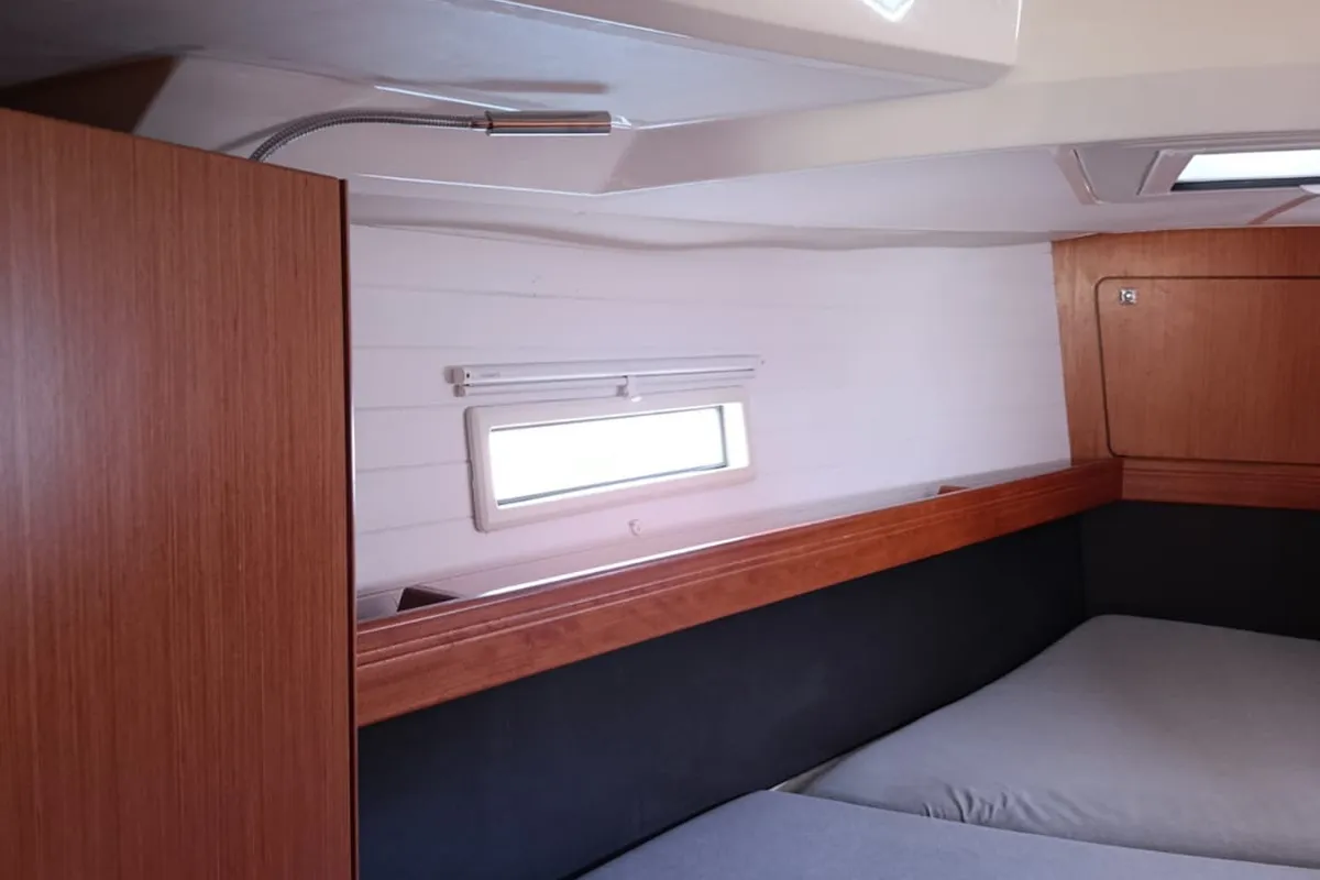 BLUE PEARL, a Bavaria Bavaria 41 Cruiser sailboat at Athens, Greece