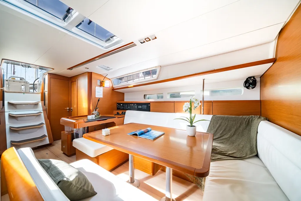 Salon of Juicy Lucy, a Jeanneau Sun Odyssey 519 sailboat at Municipal Unit of Nea Peramos, Greece