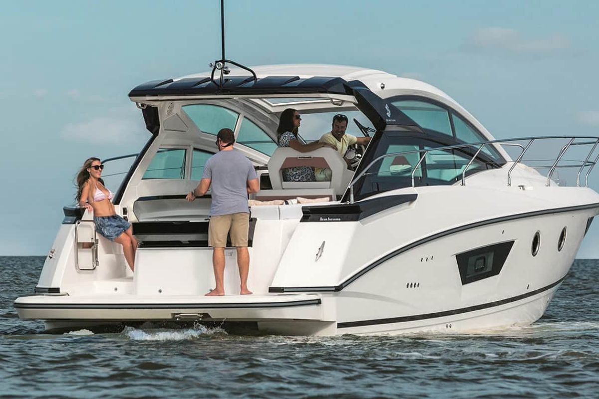Deck of Island Cruise, a Beneteau GT40 motorboat at Malé, Maldives