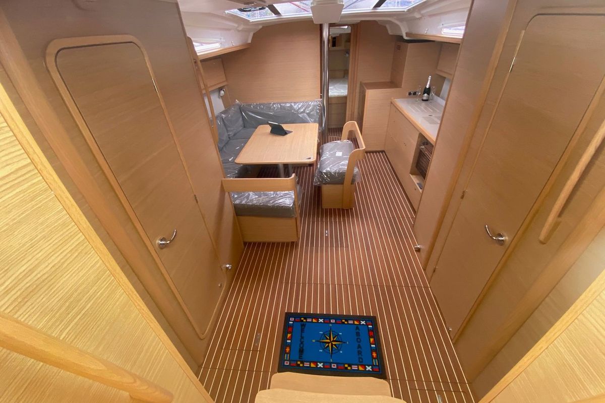 Salon of Catacea, a Dufour 430 sailboat at Primošten, Croatia