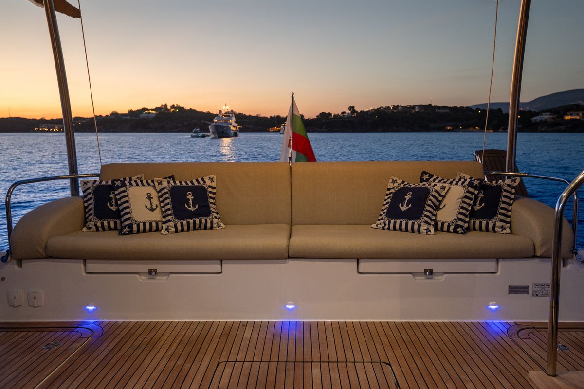 Deck of Emy 6, a Fountaine Pajot MY6 catamaran at Municipal Unit of Apollonioi, Greece