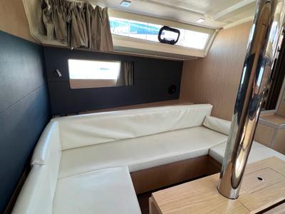 Salon of Tikal 2, a Beneteau Oceanis 41.1 sailboat at Municipal Unit of Lefkada, Greece