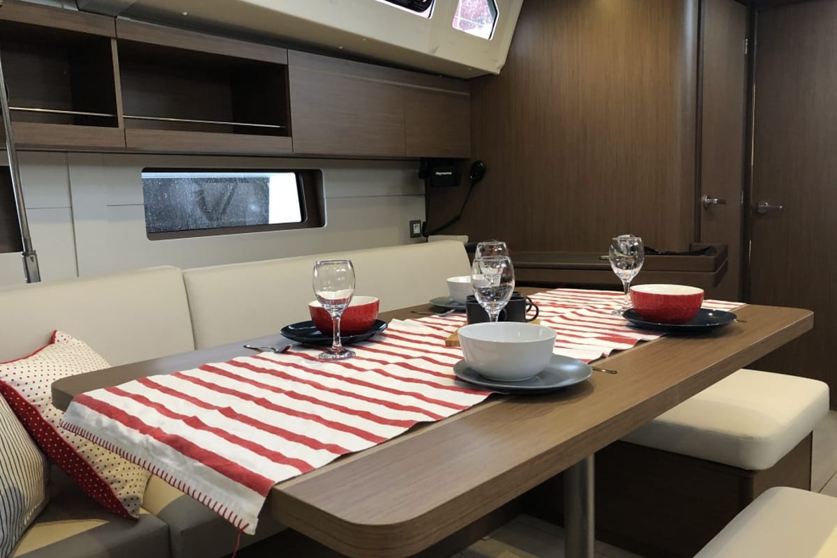 Salon of Nemo, a Beneteau Oceanis 46.1 sailboat at Općina Medulin, Croatia