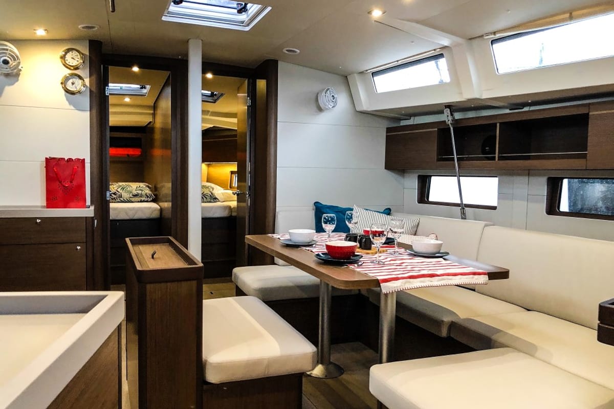 Salon of Nemo, a Beneteau Oceanis 46.1 sailboat at Općina Medulin, Croatia