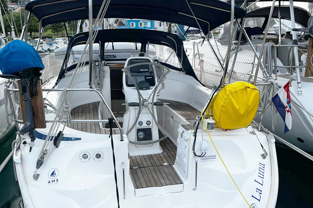 Exterior view of La Luna, a Bavaria 30 Cruiser sailboat at Općina Vrsar, Croatia