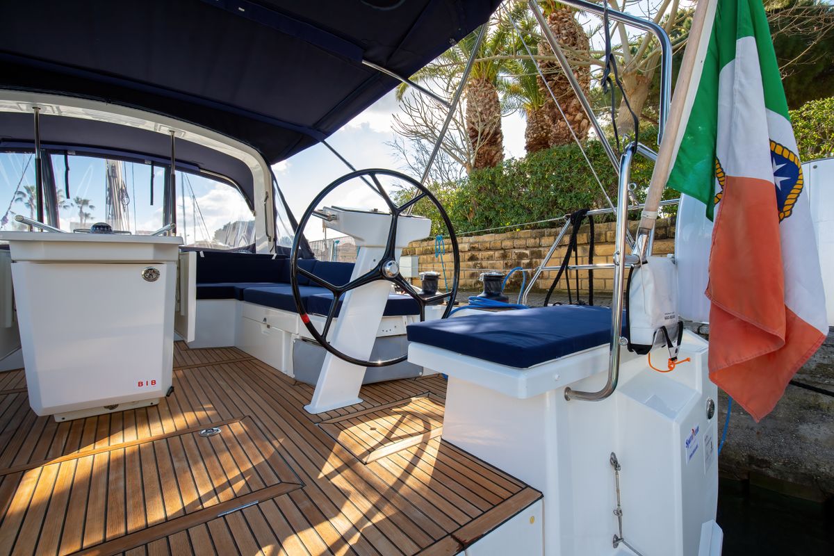 Deck of Filìa, a Beneteau Oceanis 46.1 sailboat at Capo d'Orlando, Italy