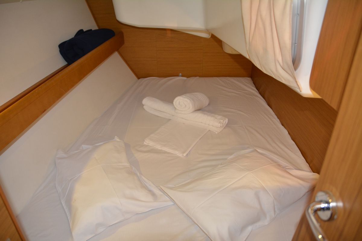 Cabin on Babis 2010, a Jeanneau Sun Odyssey 36i sailboat at Municipal Unit of Lefkada, Greece