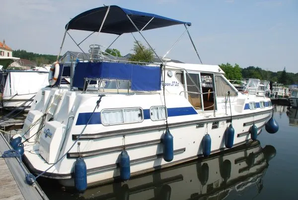 2514, a Tarpon Tarpon 37 DP motorboat at Mittersheim, France