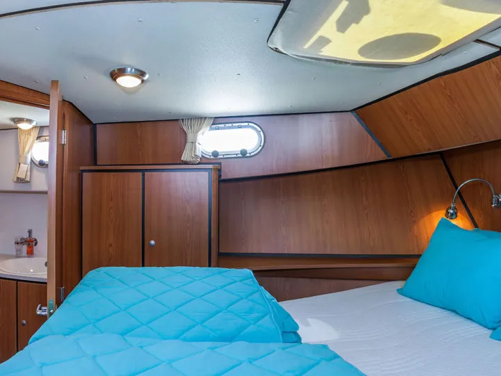 Cabin on 349GS-13, a Linssen Grand Sturdy 34.9 motorboat at County Offaly, Ireland