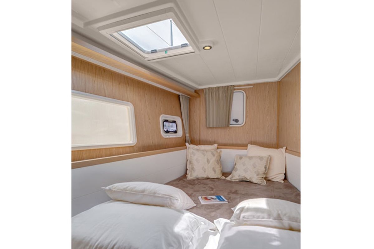 Cabin on Mare Quiero, a Lagoon 400 catamaran at Bodrum, Turkey