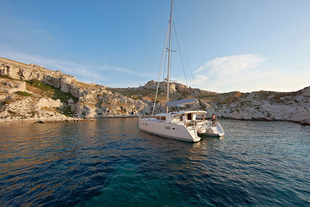 Exterior view of Mare Quiero, a Lagoon 400 catamaran at Bodrum, Turkey