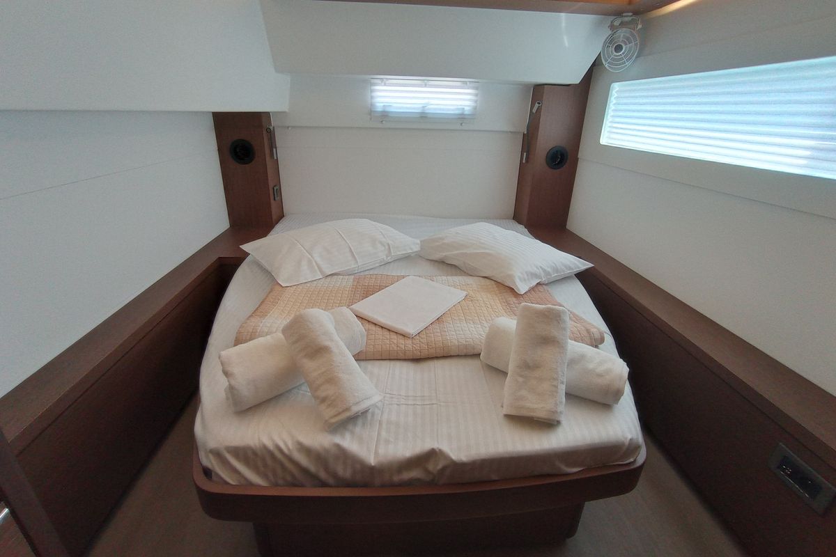 Cabin on Kalisi Mou, a Lagoon 46 catamaran at Parikia, Greece