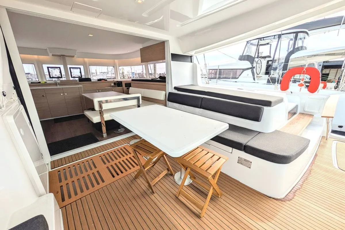 TY-Casa, a Lagoon Lagoon 43 catamaran at Bonifacio / Bunifaziu, France