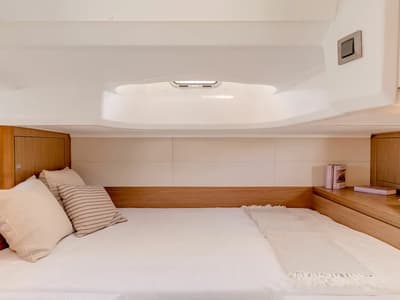 Cabin on Monifa, a Beneteau Gran Turismo 38 yacht at Općina Sukošan, Croatia
