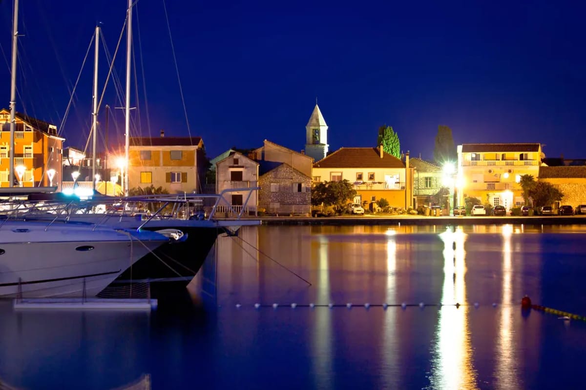 Monifa, a Beneteau Gran Turismo 38 yacht at Općina Sukošan, Croatia