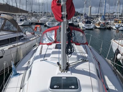 Deck of Eole, a Beneteau Oceanis 311 sailboat at Saint-Cast-le-Guildo, France