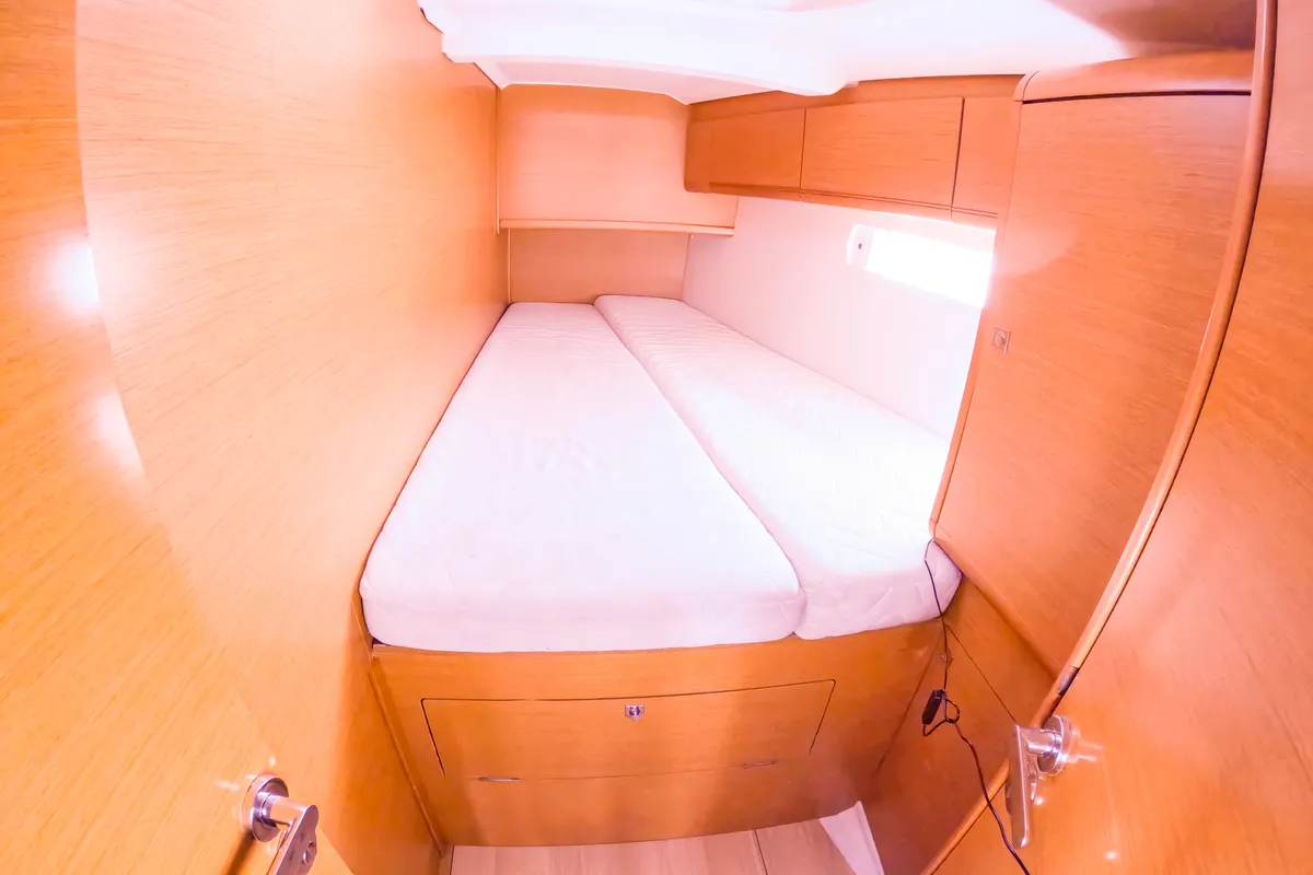 Cabin on Leia, a Jeanneau Sun Odyssey 519 sailboat at Ibiza, Spain