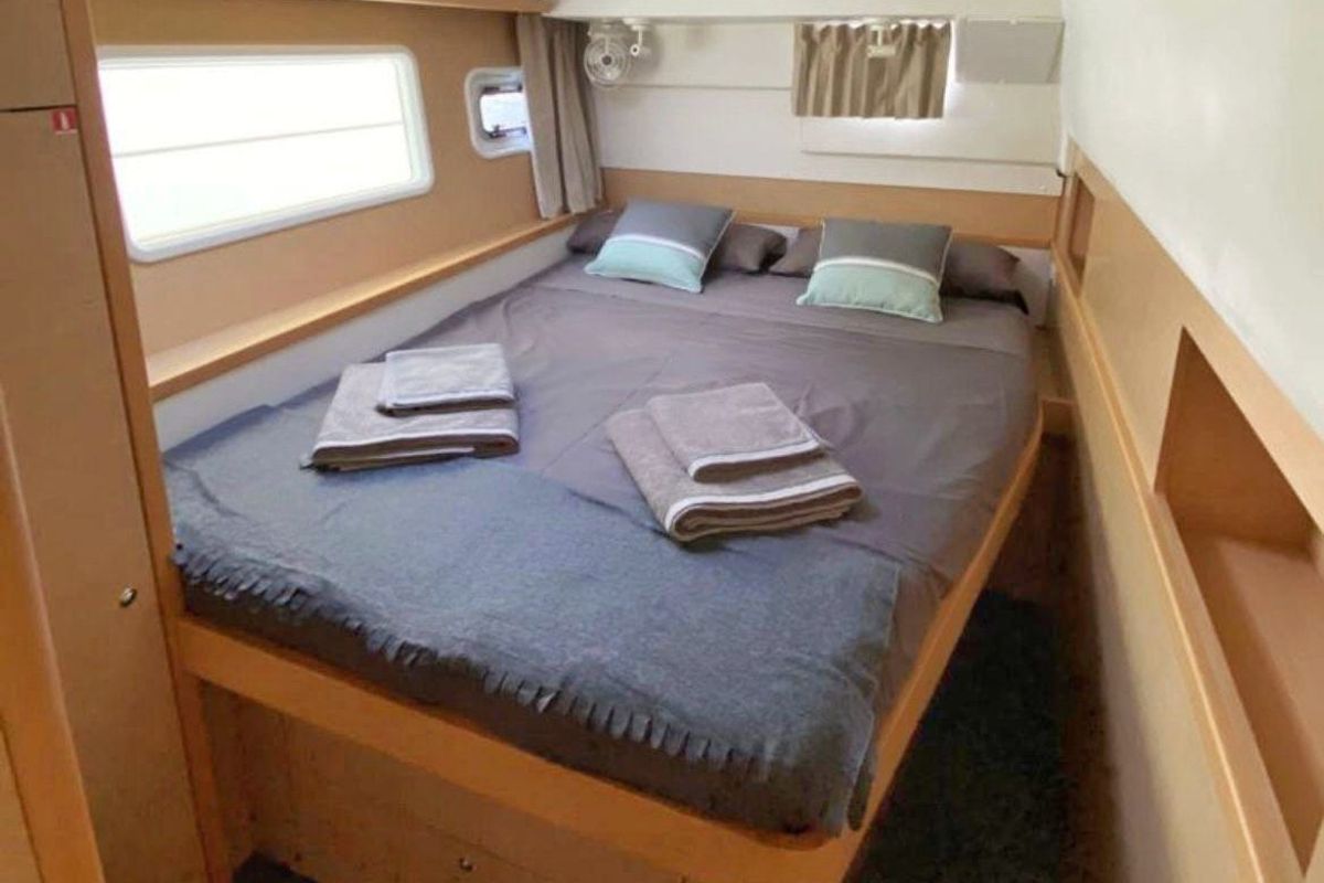 Cabin on Esmeralda, a Lagoon 400 S2 catamaran at Santa Eulària des Riu, Spain