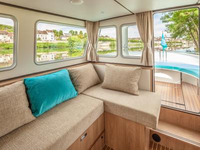 Salon of 950E-9, a Pénichette 950E motorboat at Loosdrecht, Netherlands