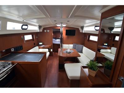 Salon of Norma, a Beneteau Oceanis 41.1 sailboat at Gouvia, Greece