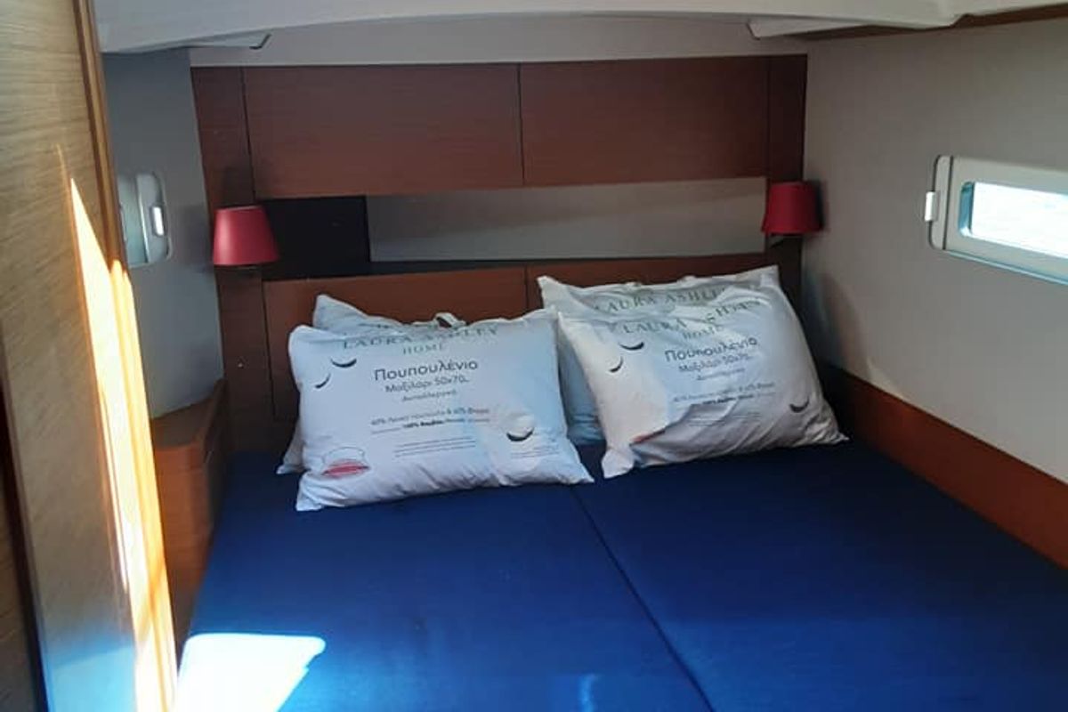 Cabin on Circe, a Jeanneau Sun Odyssey 410 sailboat at Volos Municipality, Greece