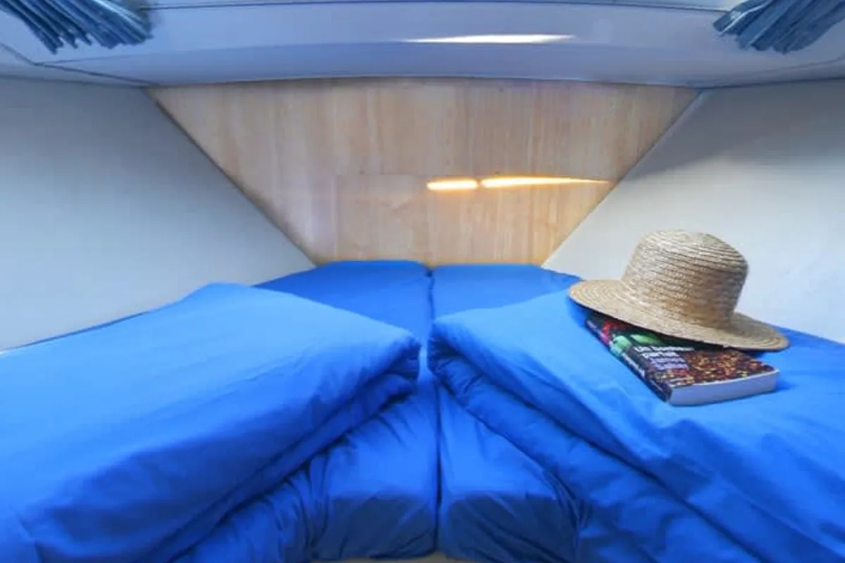 Cabin on Caprice - Comfort 22, a Cygnet Caprice motorboat at Jarnac, France