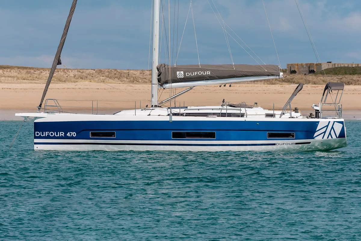 Exterior view of Ninna Nanna, a Dufour 470 sailboat at Cannigione, Italy