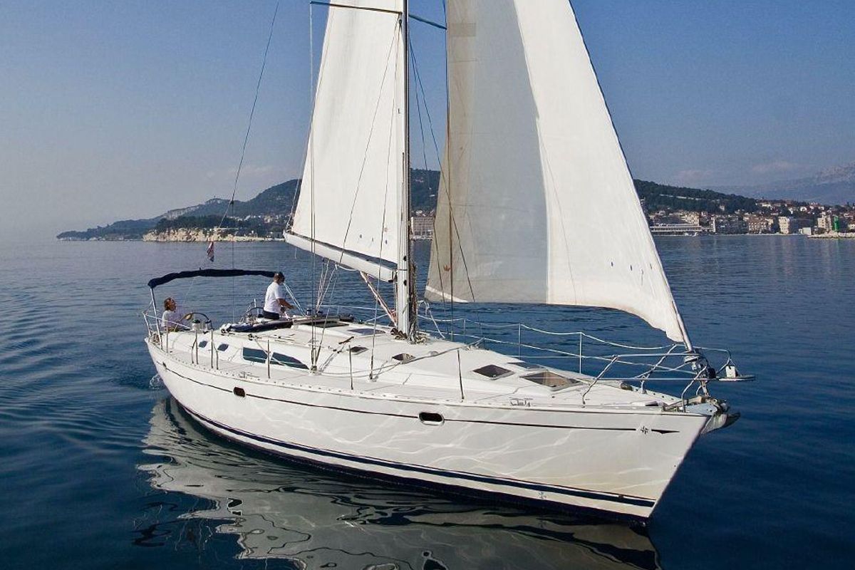 Exterior view of Bourlingueur, a Jeanneau Sun Odyssey 45.2 sailboat at Port Navalo, France